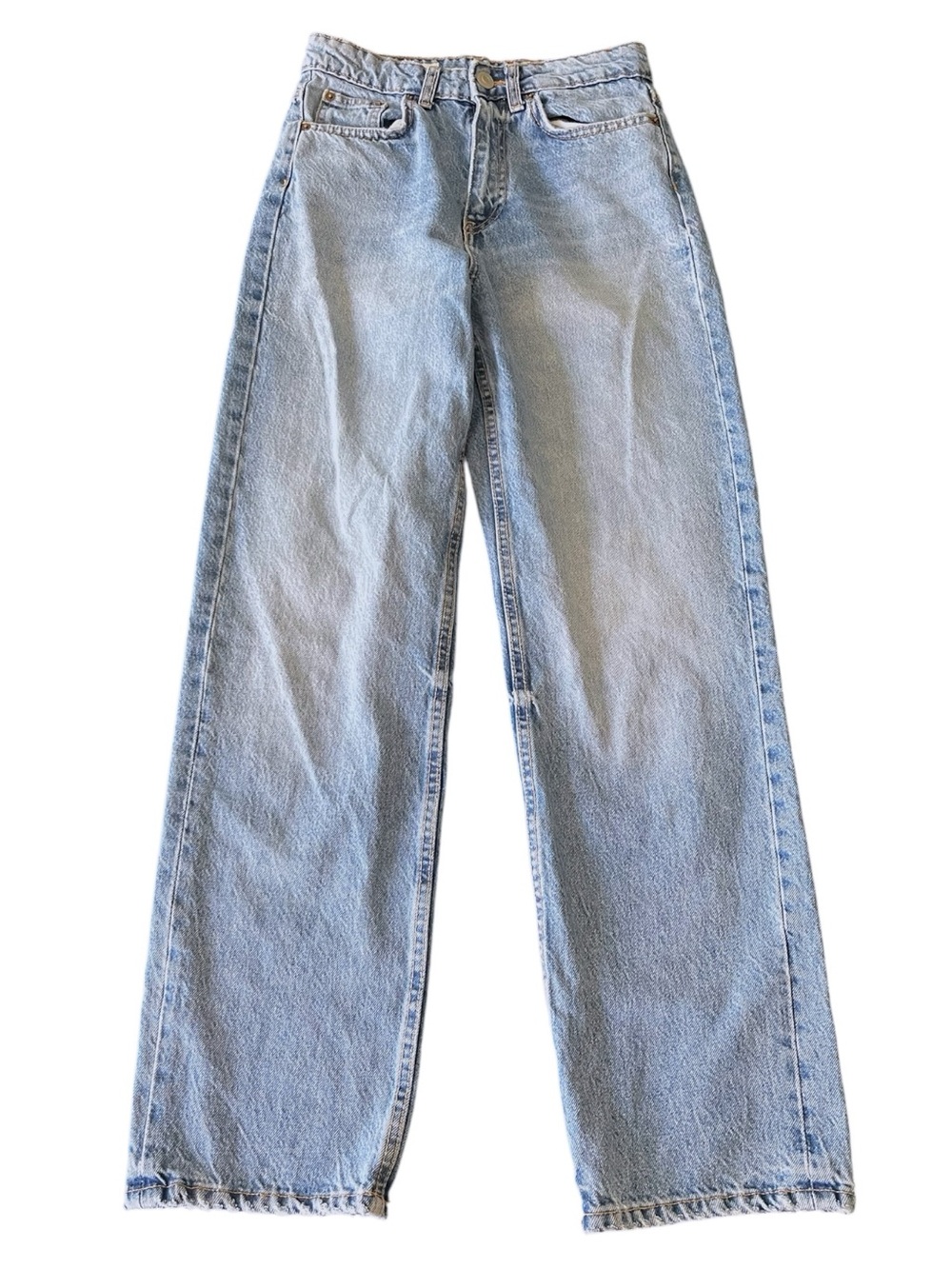 Zara Light Wash High-Rise Mom Relaxed Taper Leg Jeans (4)